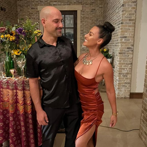 Men's Satin Floral Print Button Down Front Lapel Collar Solid Short Sleeve Shirt - Picture 2 of 9